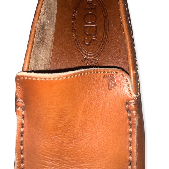 TOD’s Cognac Leather Slip On Loafers - Picture 3 of 16